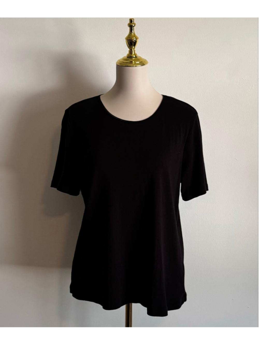 Women's CJ Banks Black Short Sleeve Cotton Tee Size X